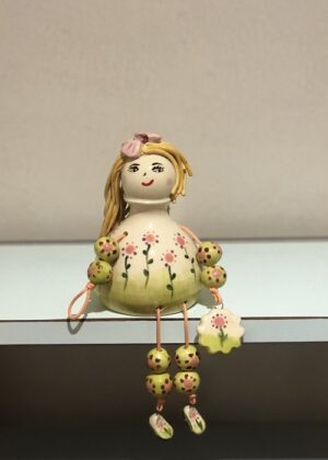Poupée en faïence à poser. Créations artisanale de Haute Saône. Céramique