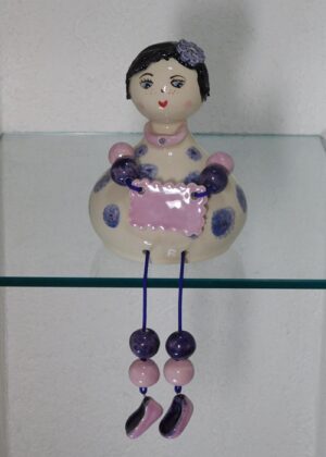 Poupée en faïence à poser. Créations artisanale de Haute Saône. Céramique