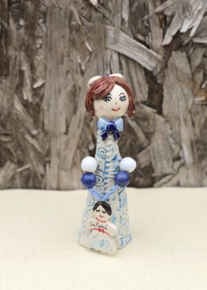 Poupée en faïence à poser. Créations artisanale de Haute Saône. Céramique Bellecomtelle